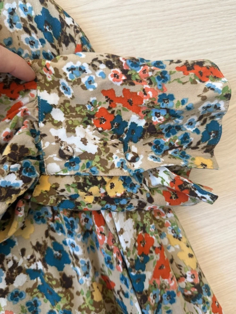 J. Jill Floral Button Up Shirt LP Wheat Painterly Cottagecore Blouse Size S - Picture 4 of 8